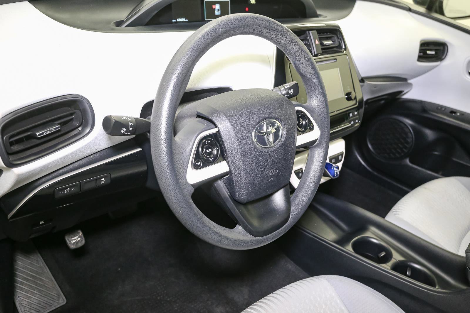 Used 2016 Toyota Prius Two FWD image 22