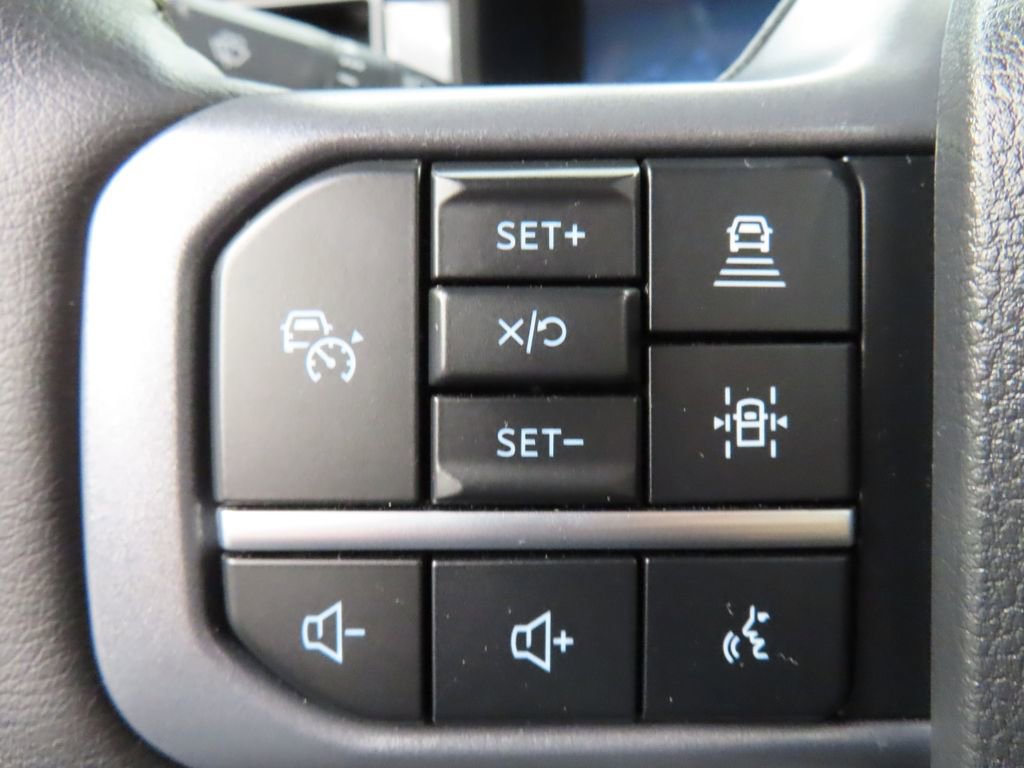 Used 2025 Ford F150 Lariat AWD/4WD image 45