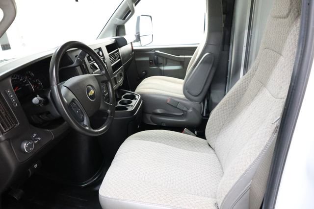 Used 2022 Chevrolet Express 3500 w/ Driver Convenience Package RWD image 52