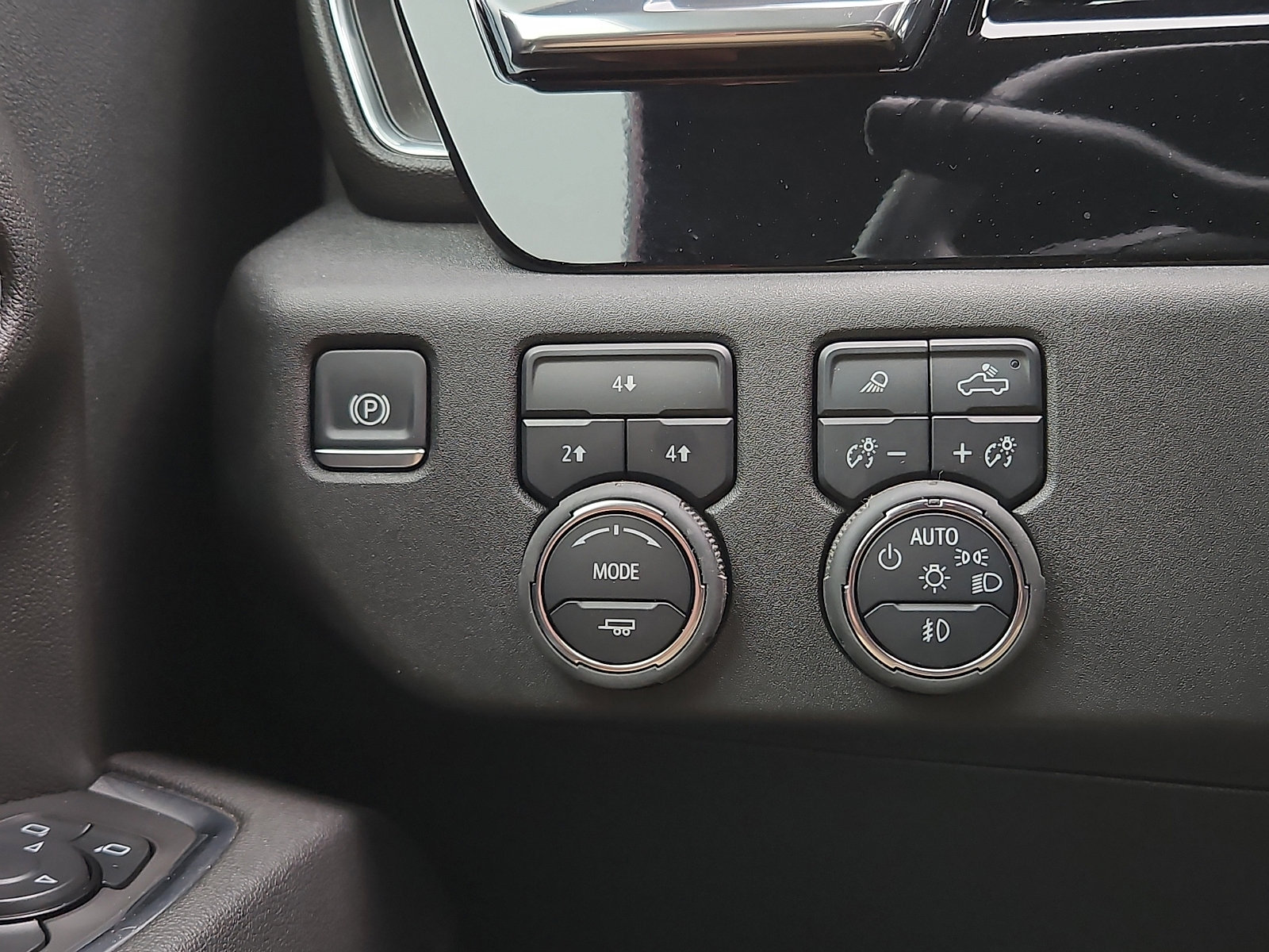 Used 2025 Chevrolet Silverado 2500 LT w/ Trail Boss Package image 24