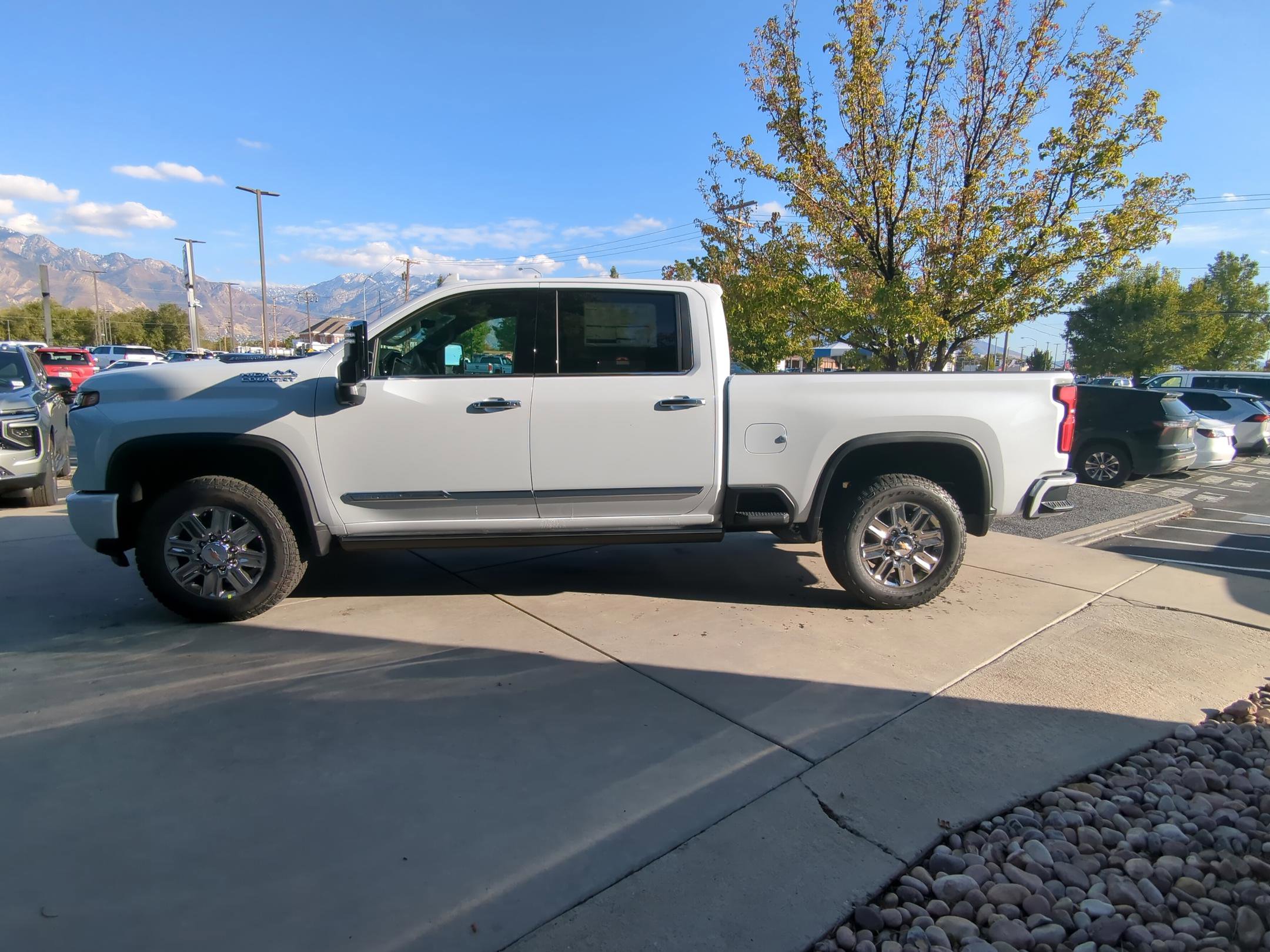 New 2026 Chevrolet Silverado 2500 High Country w/ Technology Package video 2