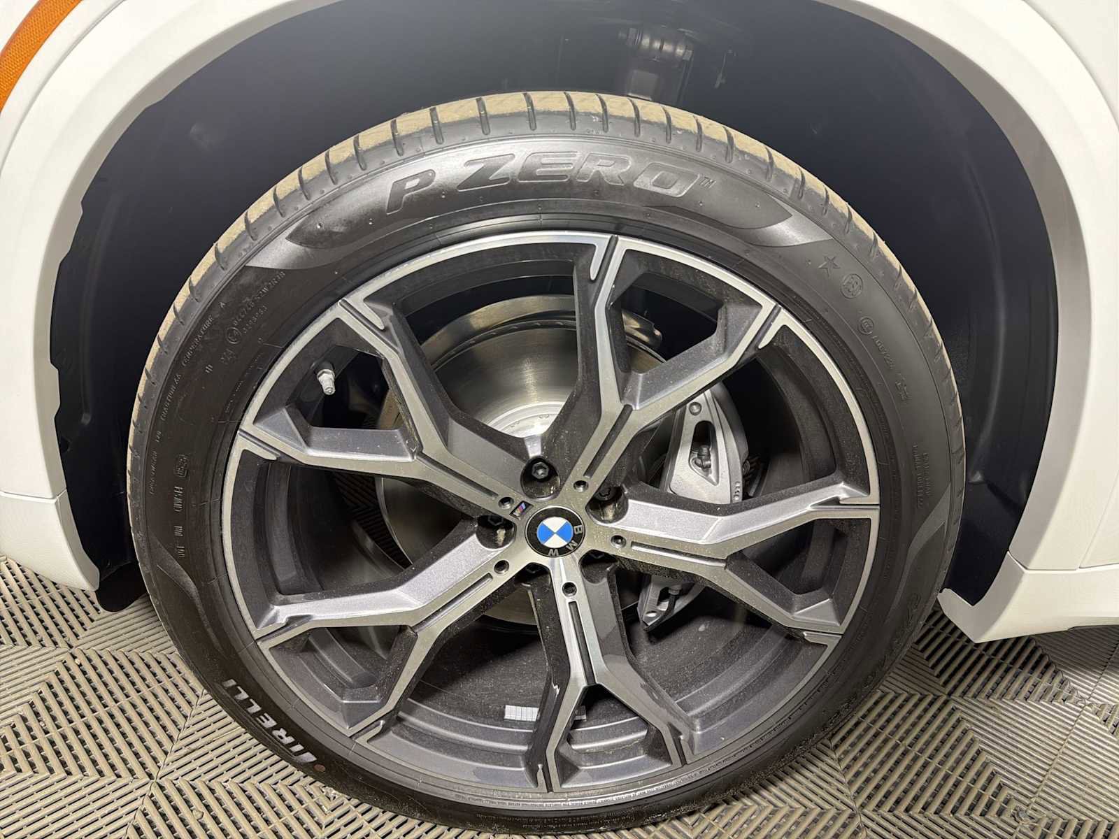 New 2026 BMW X5 xDrive40i w/ M Sport Package AWD/4WD image 10