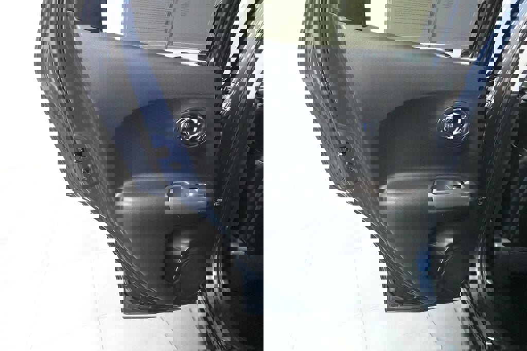 Used 2013 Nissan Juke SL image 25