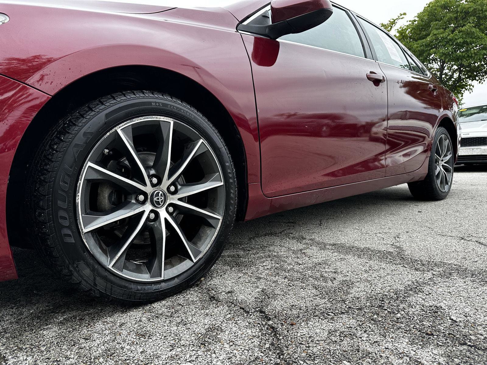 Used 2016 Toyota Camry XSE w/ Moonroof Package FWD image 6