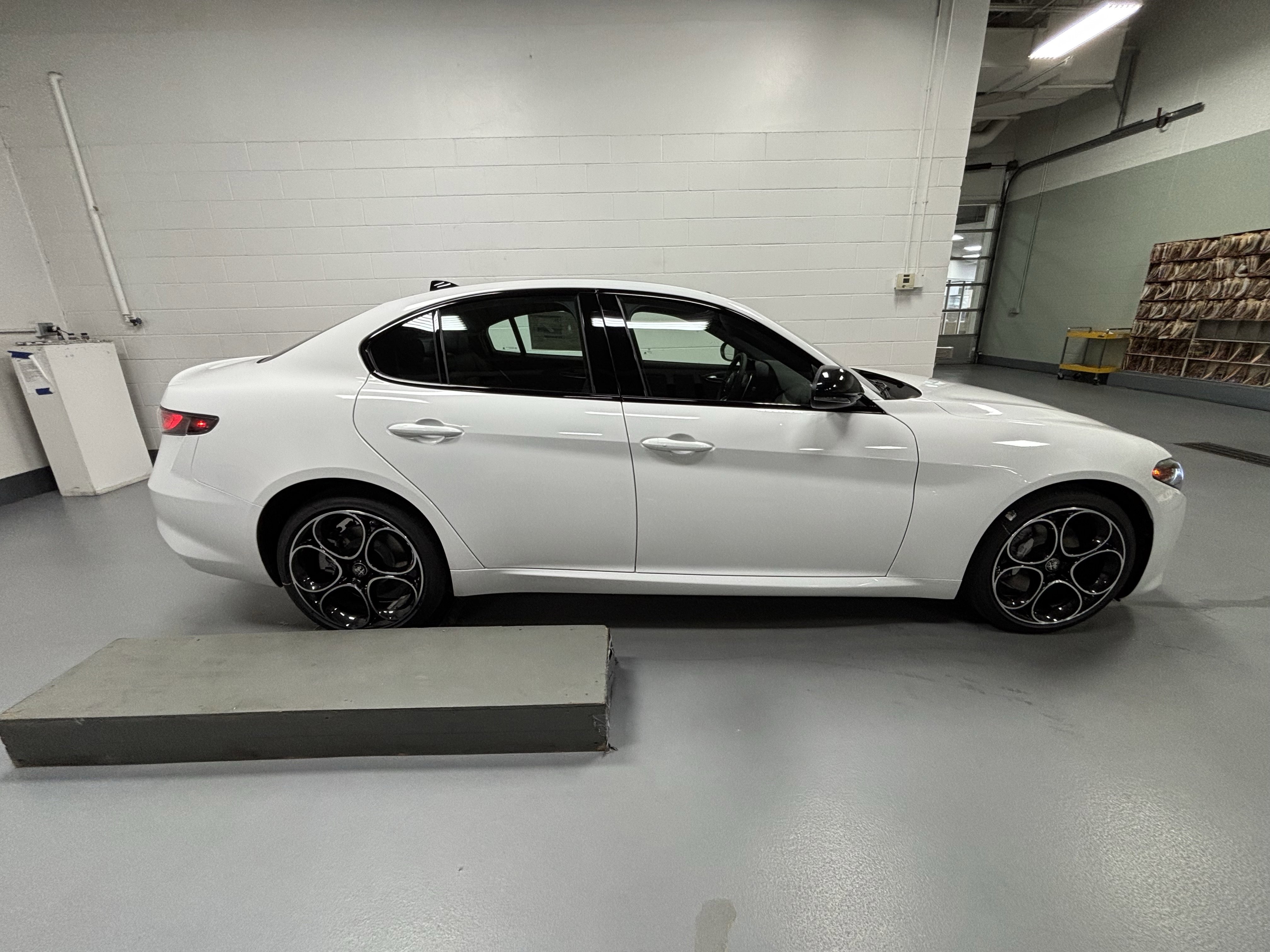 New 2025 Alfa Romeo Giulia AWD w/ Driving Assist Package image 4