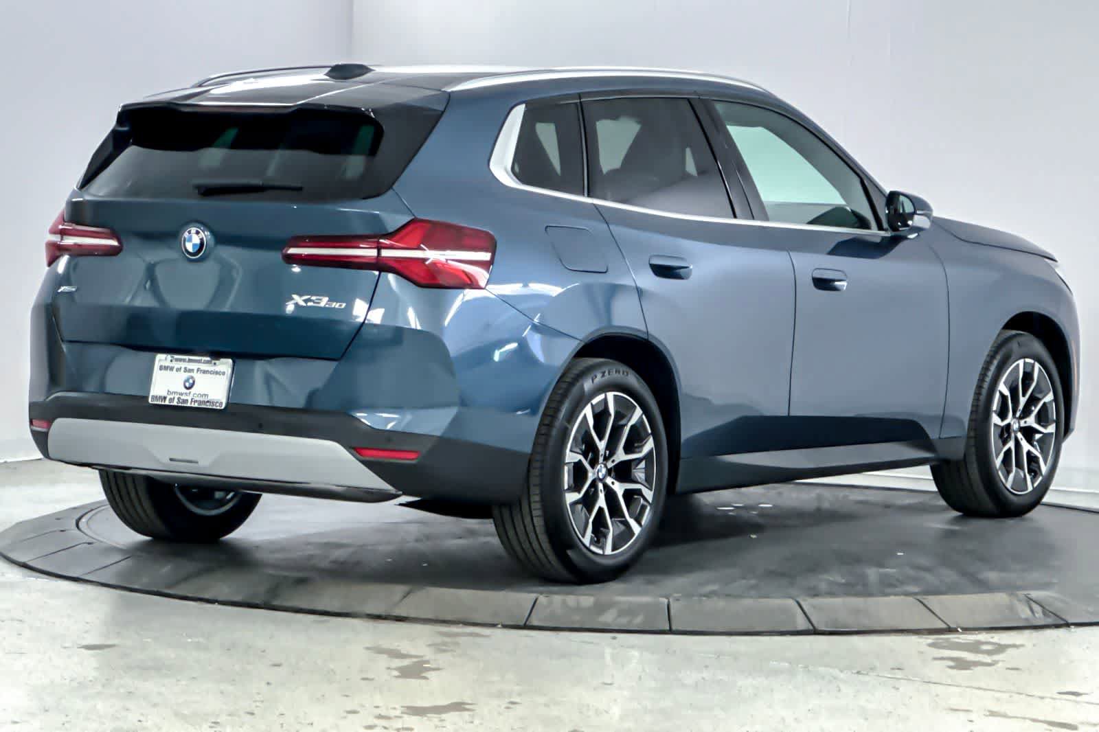 Used 2026 BMW X3 xDrive30 w/ Convenience Package AWD/4WD image 2