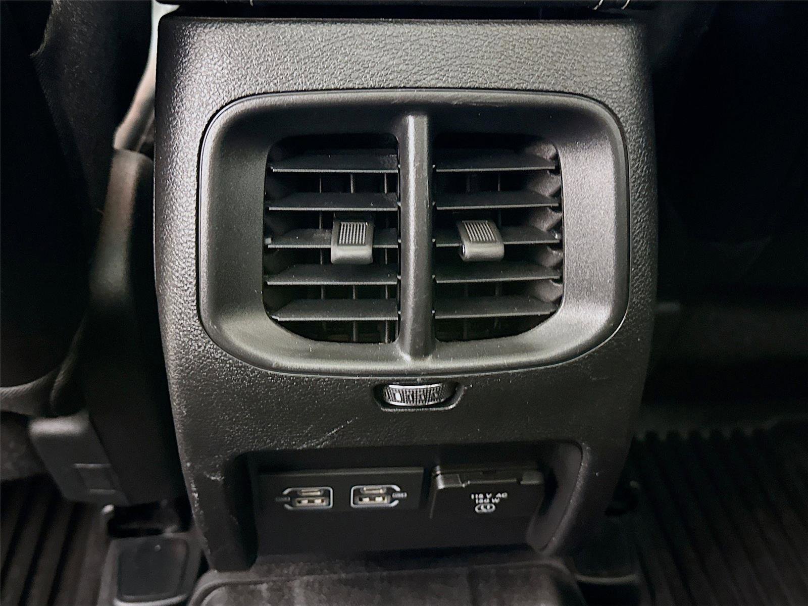 Used 2022 Jeep Cherokee Limited w/ Mopar Interior Package image 23