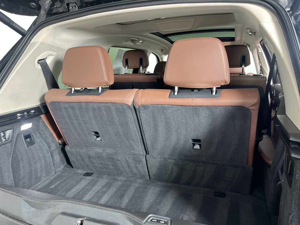 Used 2022 BMW X7 xDrive40i w/ Parking Assistance Package image 14