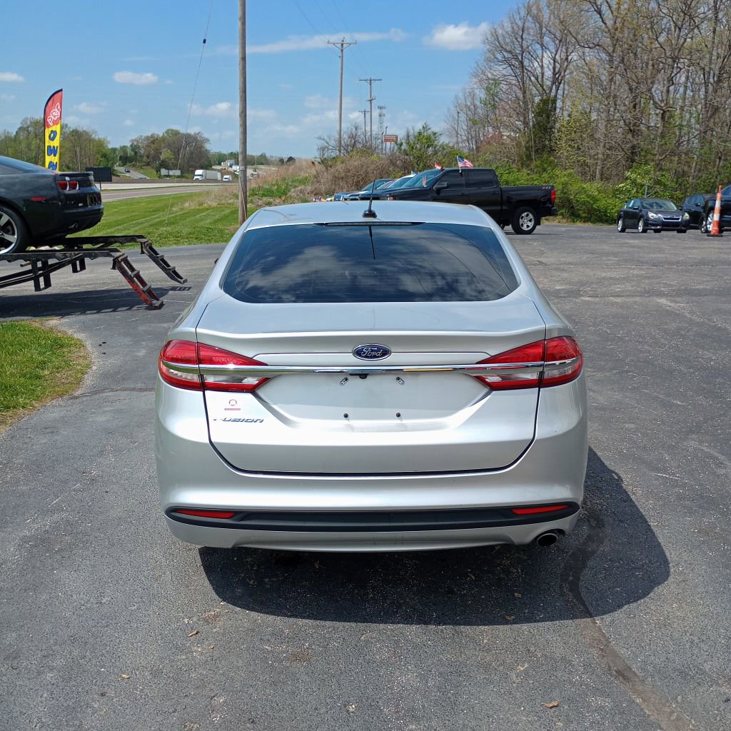 Used 2017 Ford Fusion S image 4