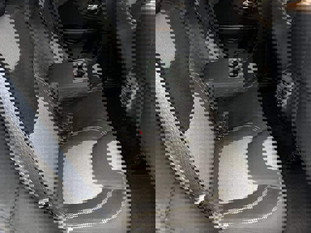 Used 2014 Jeep Cherokee Latitude image 23