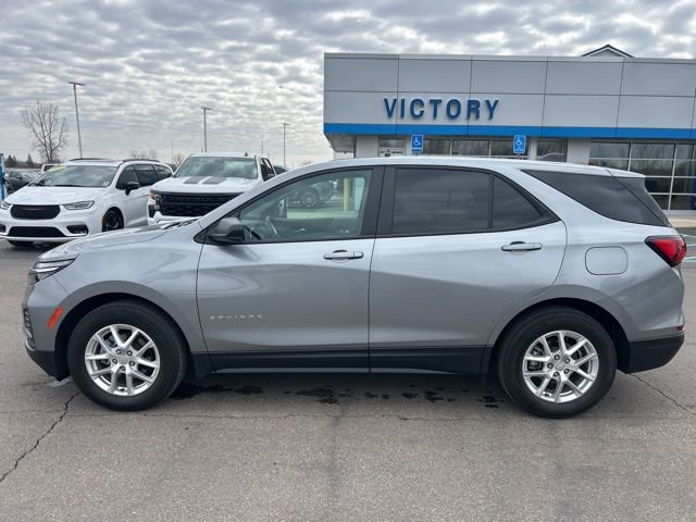 Used 2024 Chevrolet Equinox LS w/ LS Convenience Package image 8