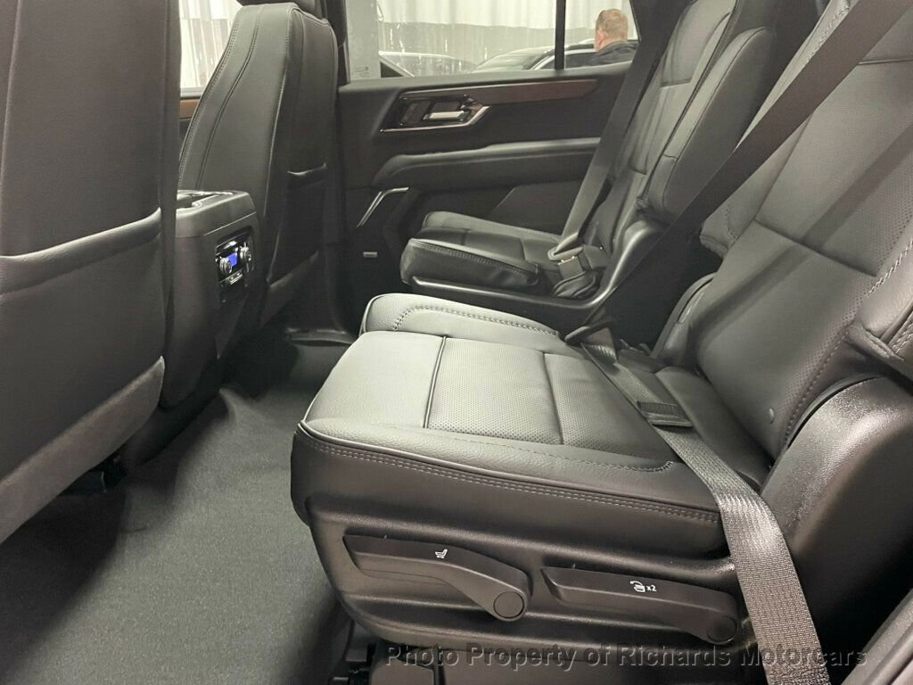 Used 2026 GMC Yukon Denali w/ Sun & Power Step Package image 17