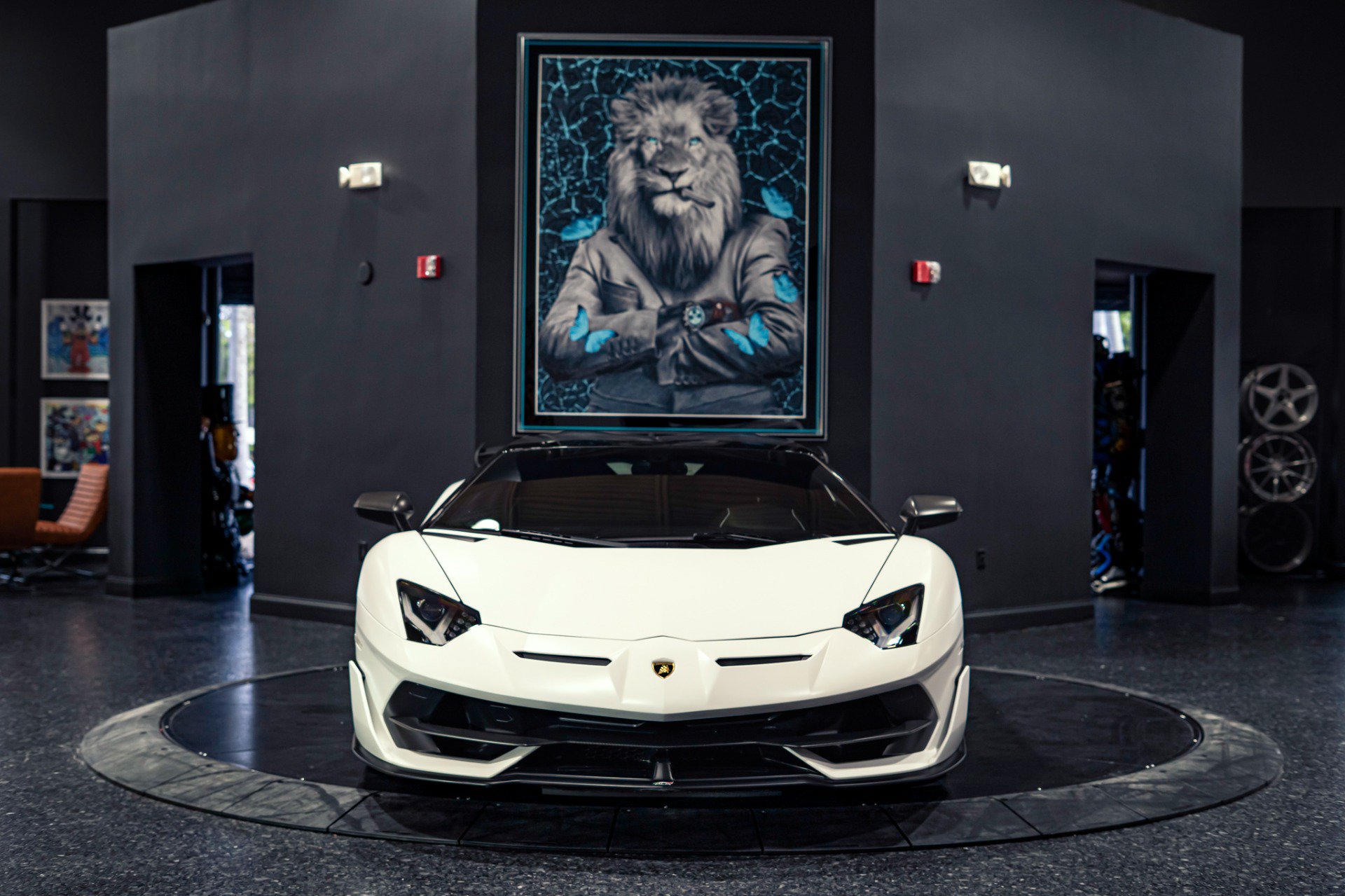 Used 2020 Lamborghini Aventador SVJ AWD/4WD image 10
