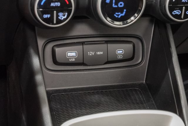 Used 2025 Hyundai Venue SEL FWD image 19
