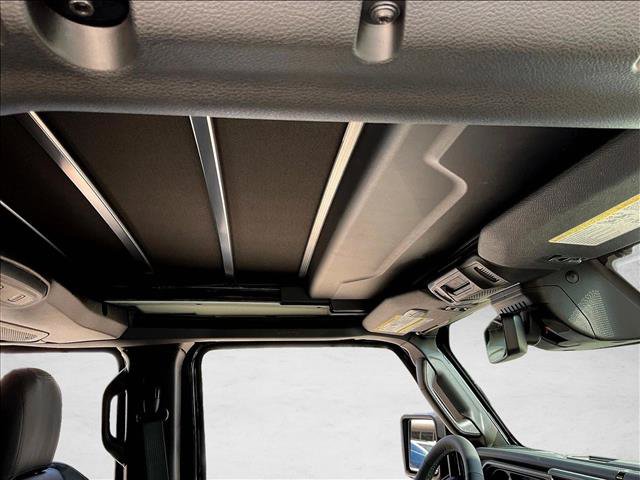 New 2027 Jeep Wrangler Unlimited Sahara AWD/4WD image 25