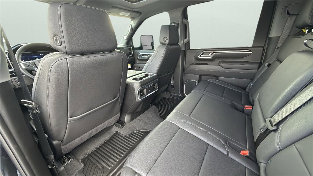 Used 2025 Chevrolet Silverado 2500 LTZ w/ LTZ Premium Package image 44