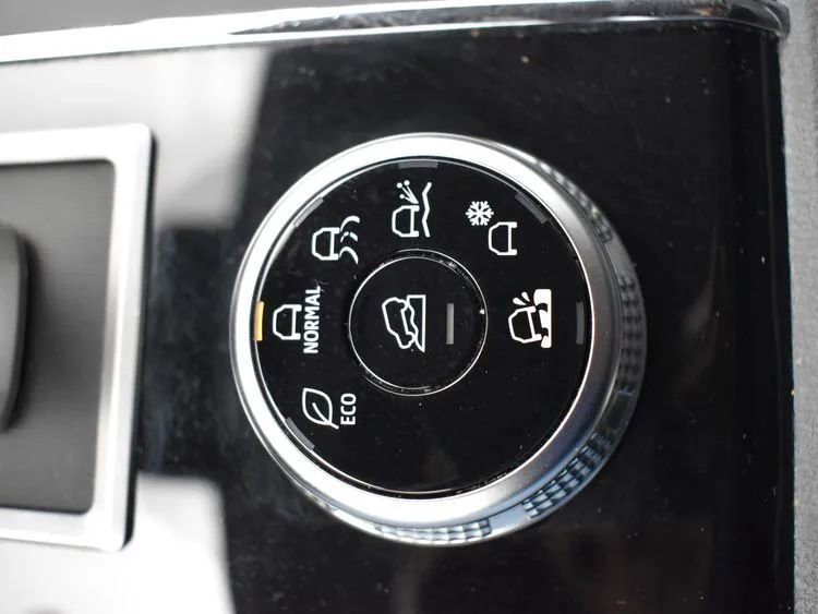 Used 2024 Mitsubishi Outlander Ralliart image 35