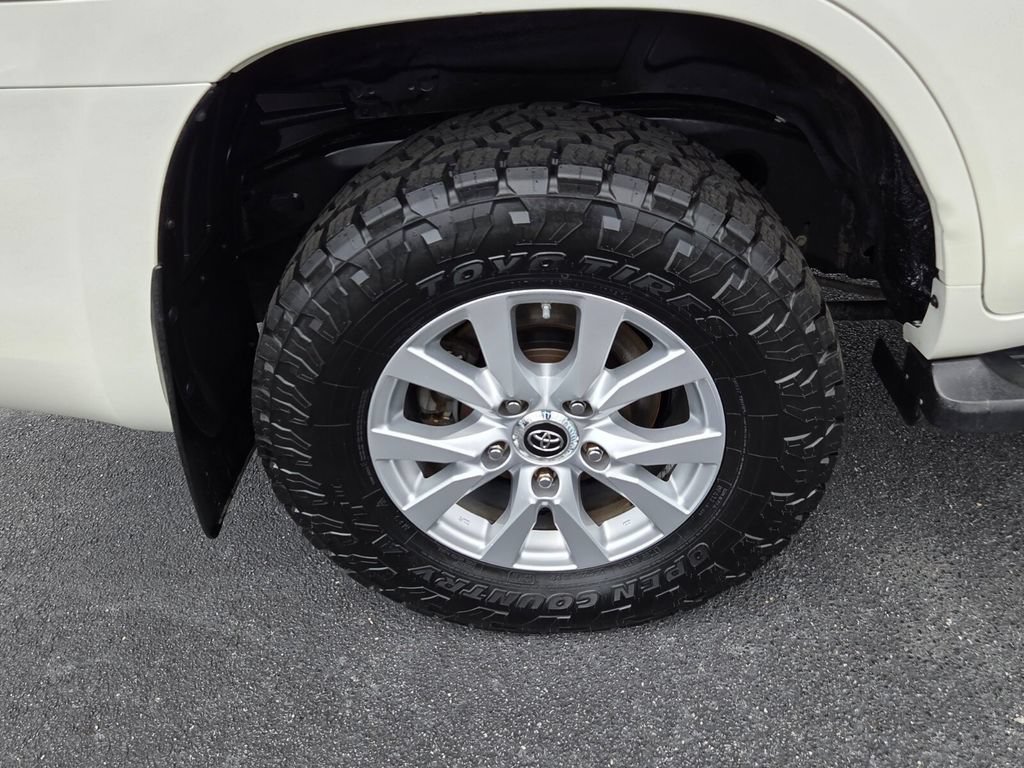 Used 2019 Toyota Land Cruiser AWD/4WD image 15