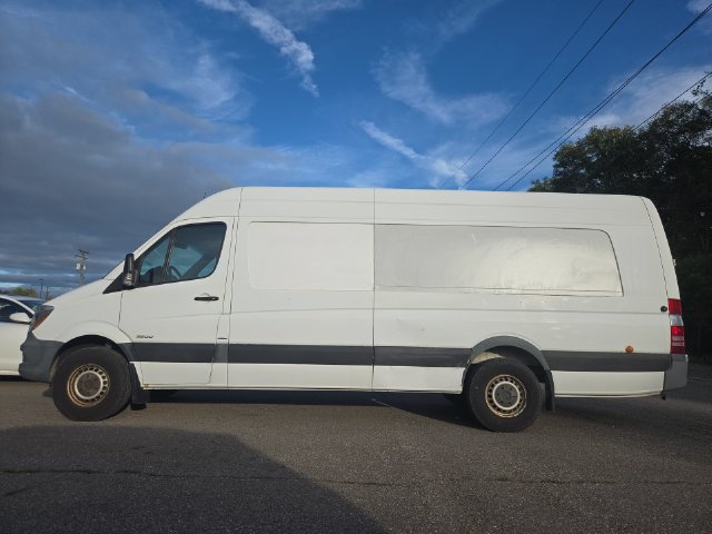 Used 2014 Mercedes-Benz Sprinter 2500 image 3