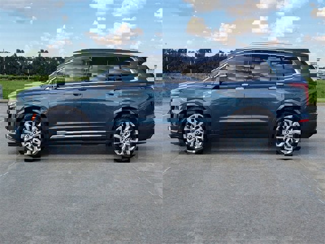 Used 2020 Cadillac XT6 Premium Luxury image 3