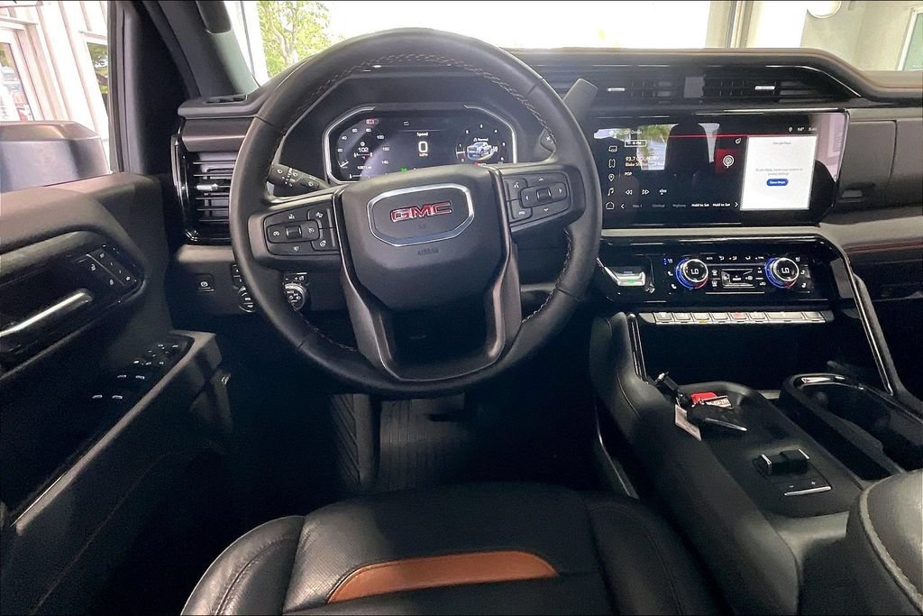 Used 2026 GMC Sierra 2500 AT4 w/ Technology Package AWD/4WD image 5