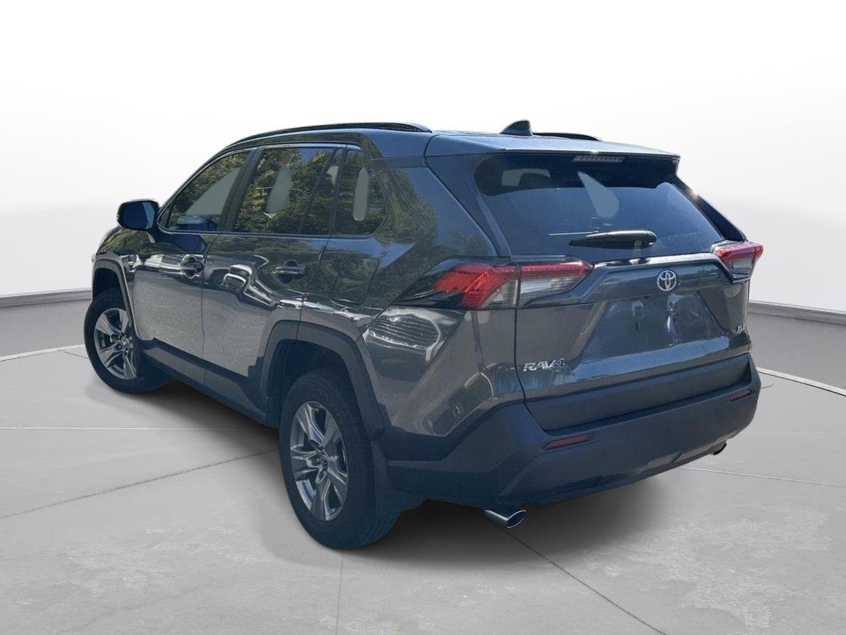 Used 2025 Toyota RAV4 XLE w/ Convenience Package FWD image 8