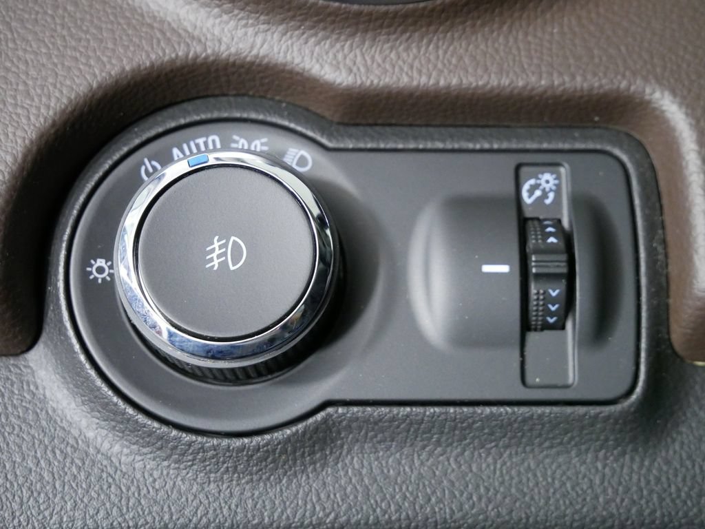 Used 2015 Chevrolet Trax LTZ AWD/4WD image 24