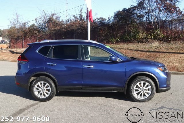 Used 2018 Nissan Rogue SV image 4