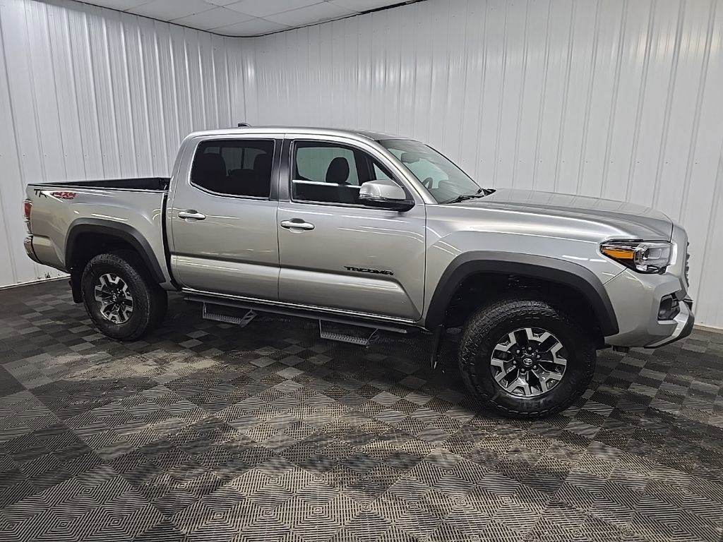 Used 2023 Toyota Tacoma TRD Off-Road w/ Black Out Package (TMS) AWD/4WD image 1