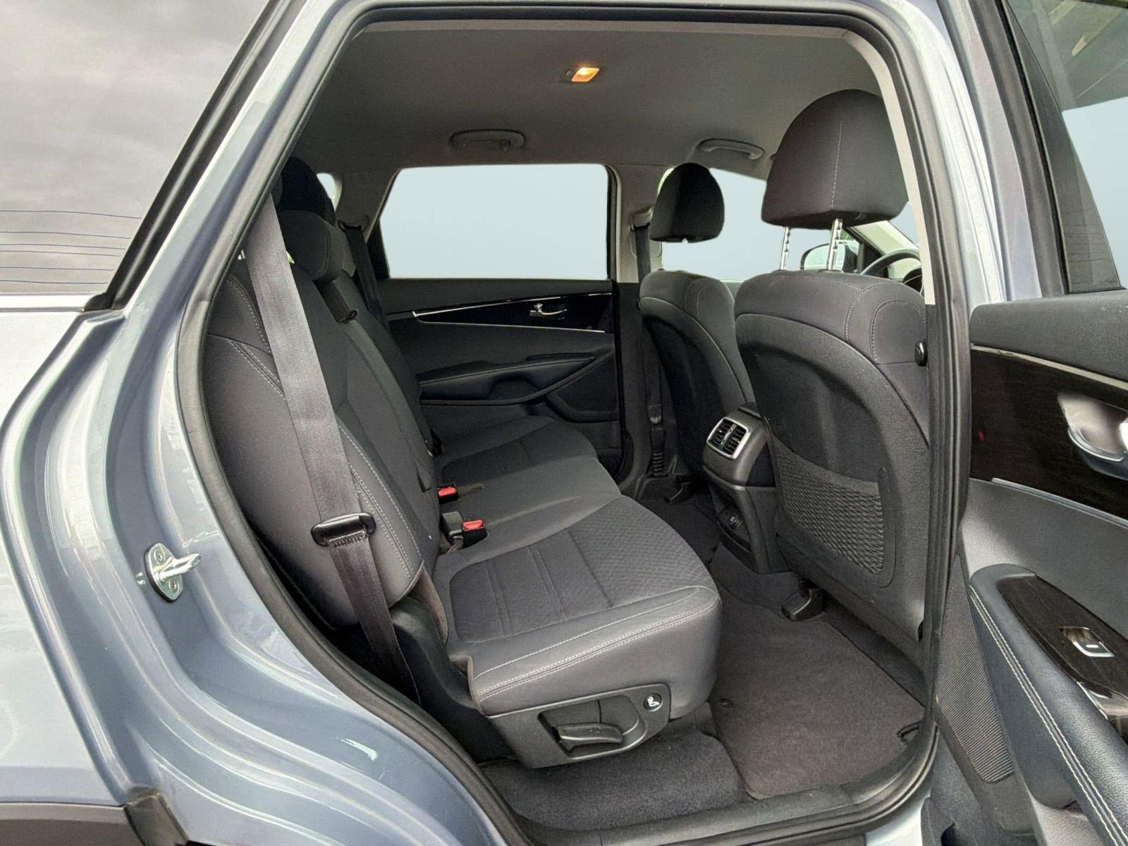 Used 2020 Kia Sorento L FWD image 24