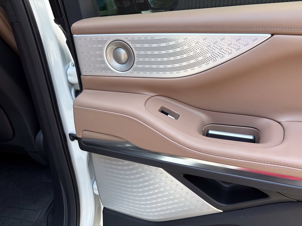 New 2027 Lincoln Navigator Black Label AWD/4WD image 37