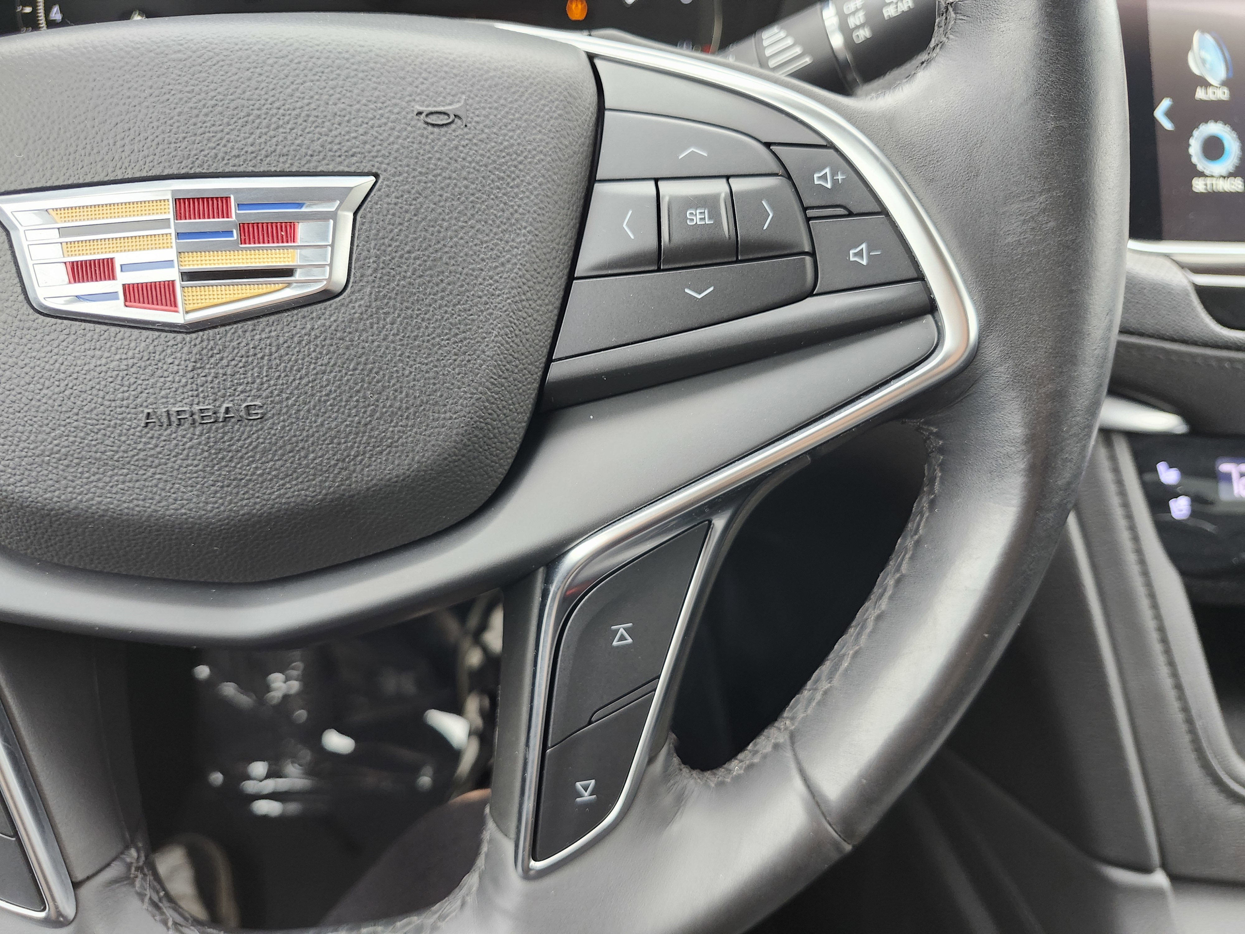 Used 2018 Cadillac XT5 Premium Luxury AWD/4WD image 36