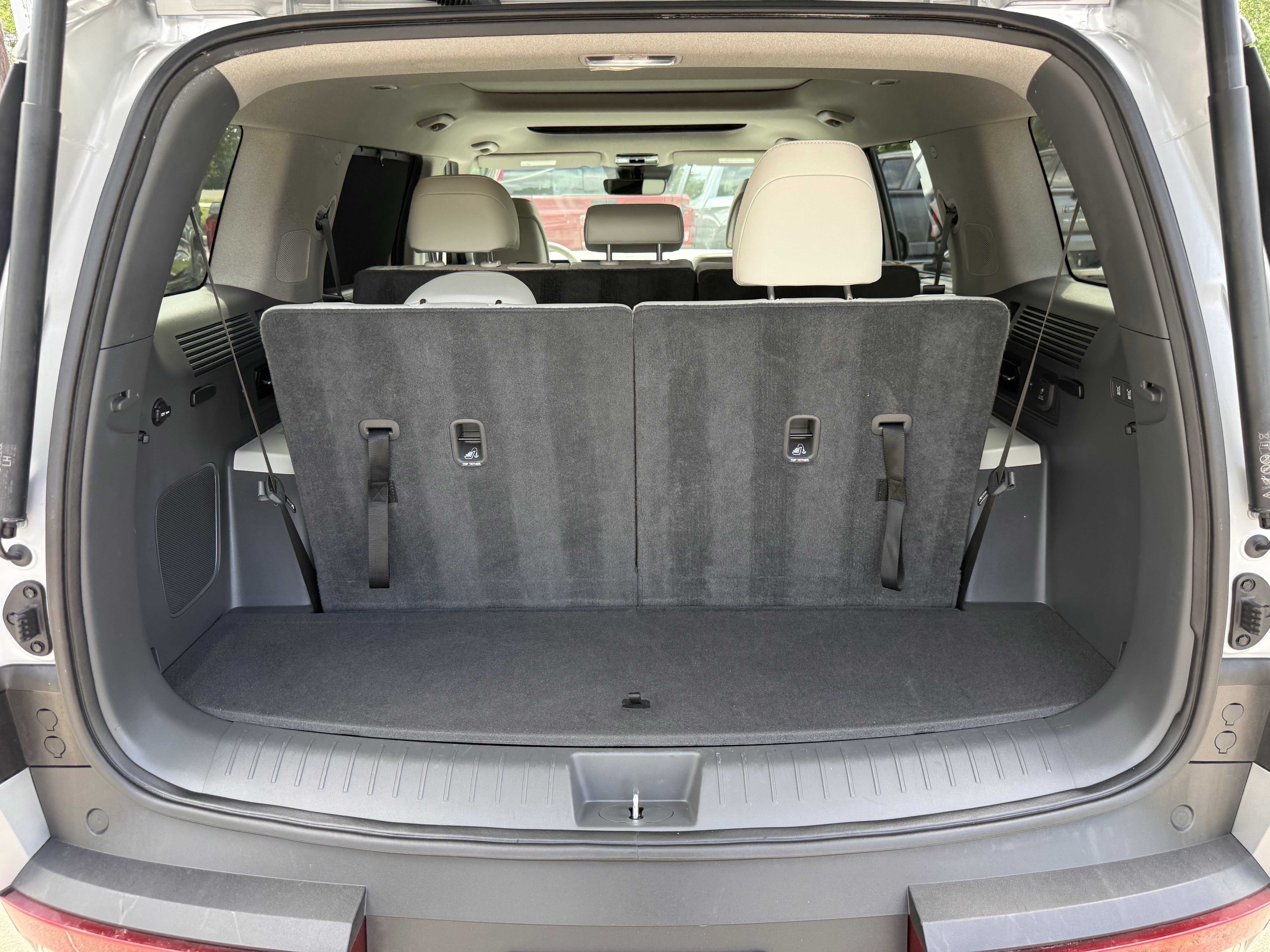 Used 2025 Hyundai Santa Fe Limited FWD image 33