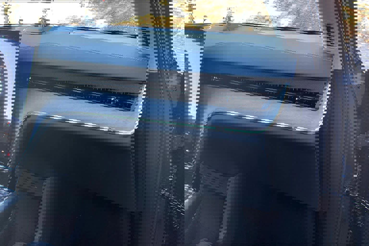 New 2025 Volvo EX90 Ultra w/ Protection Package Premier image 29