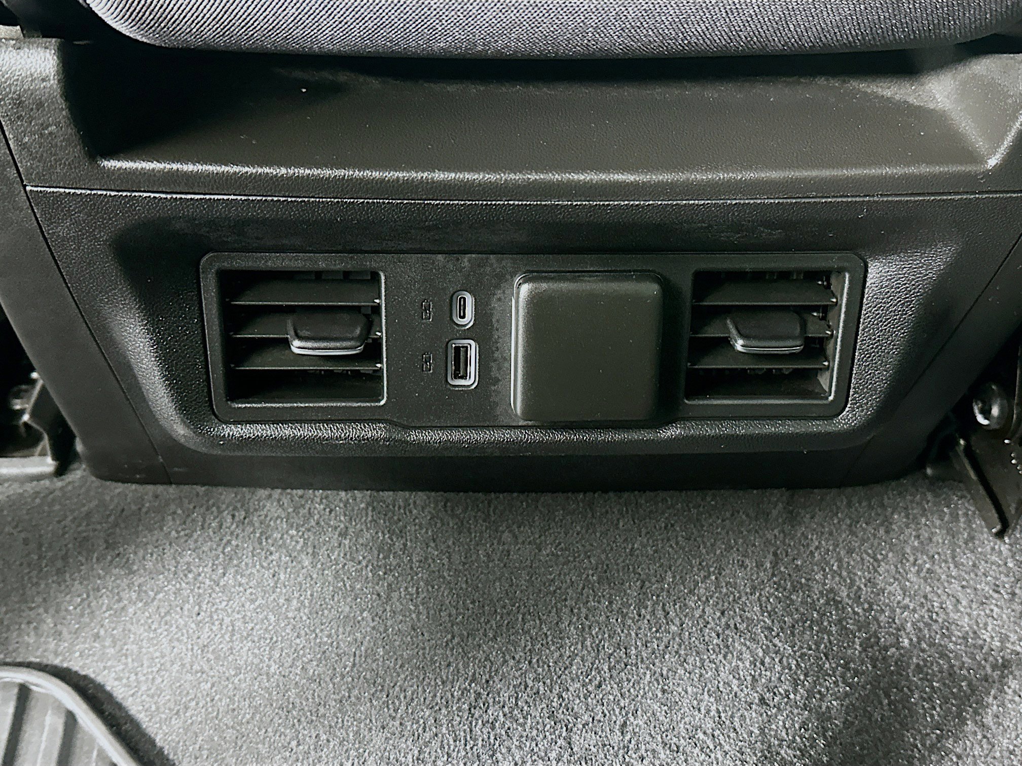 Used 2024 GMC Sierra 1500 Elevation image 26