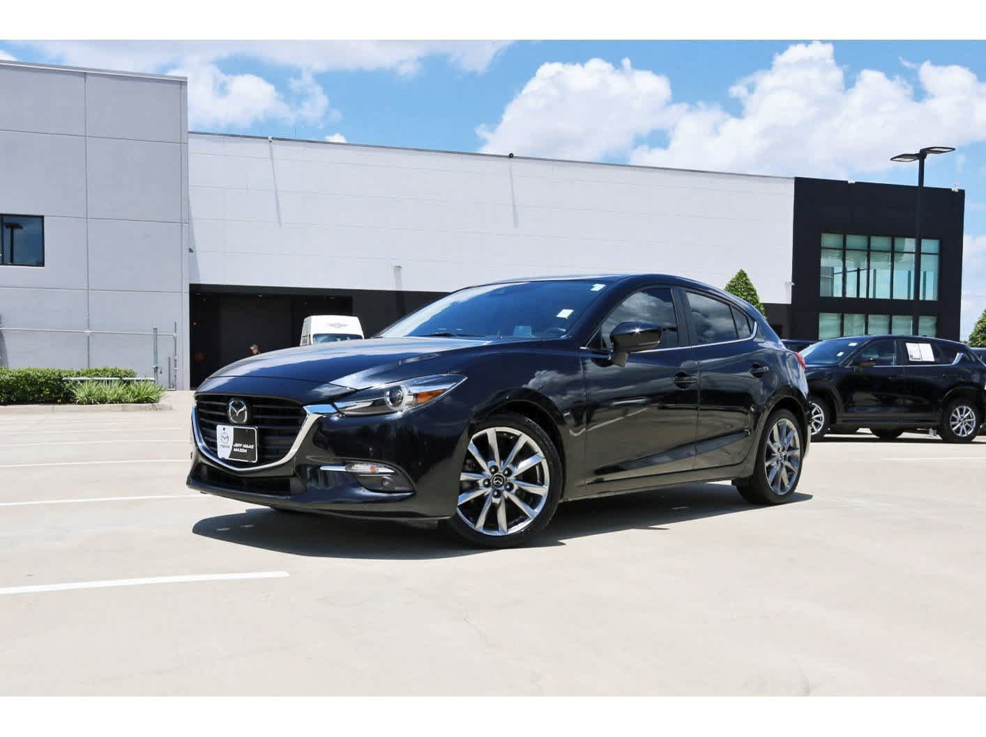 Used 2018 MAZDA MAZDA3 Grand Touring w/ Premium Equipment Package FWD image 1