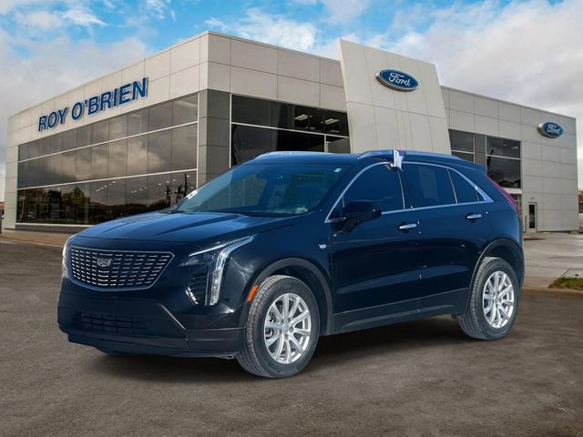 Used 2022 Cadillac XT4 Luxury w/ Cold Weather Package image 1