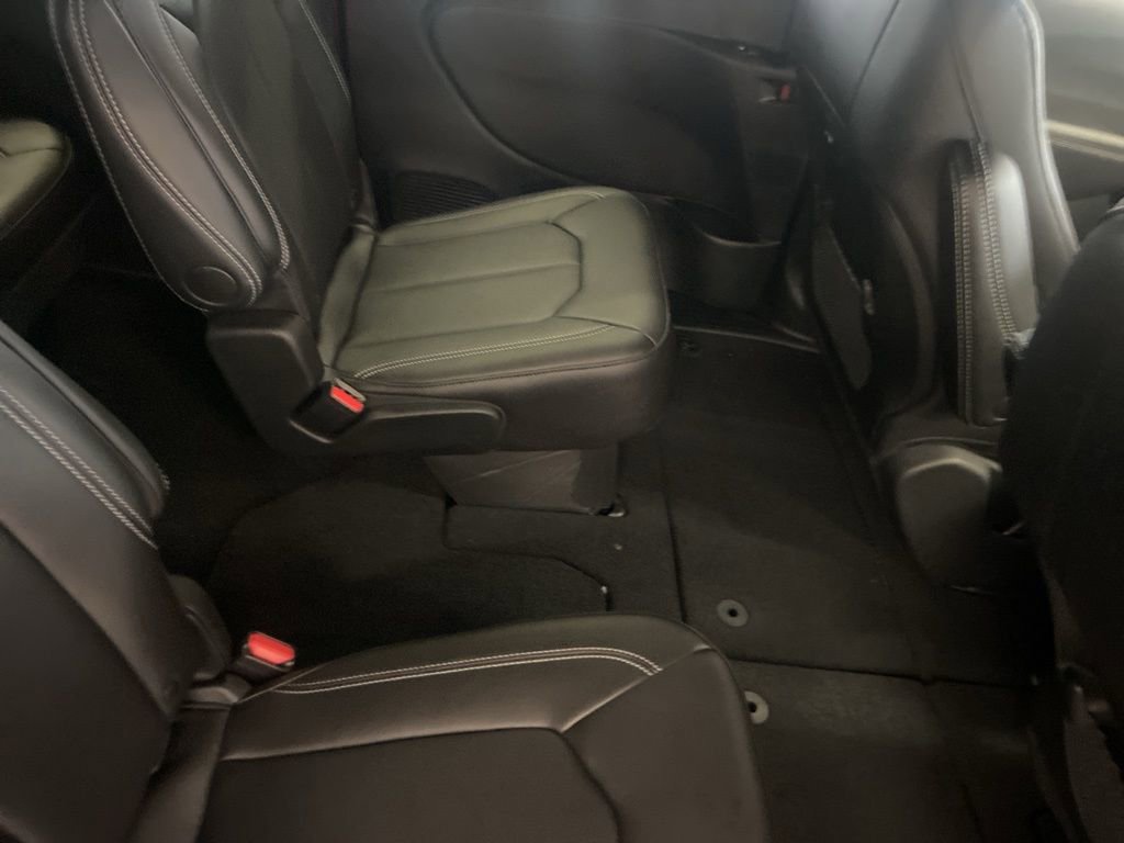 New 2026 Chrysler Pacifica Select w/ S Appearance Package image 22