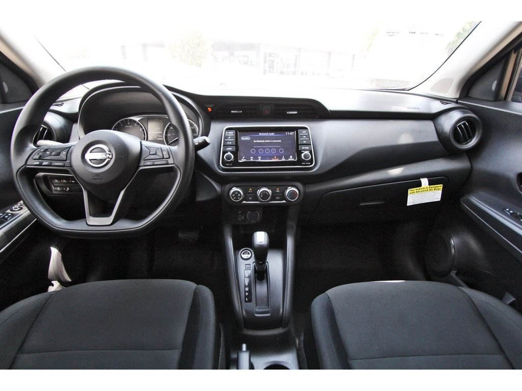 Certified 2025 Nissan Kicks Play S FWD image 9