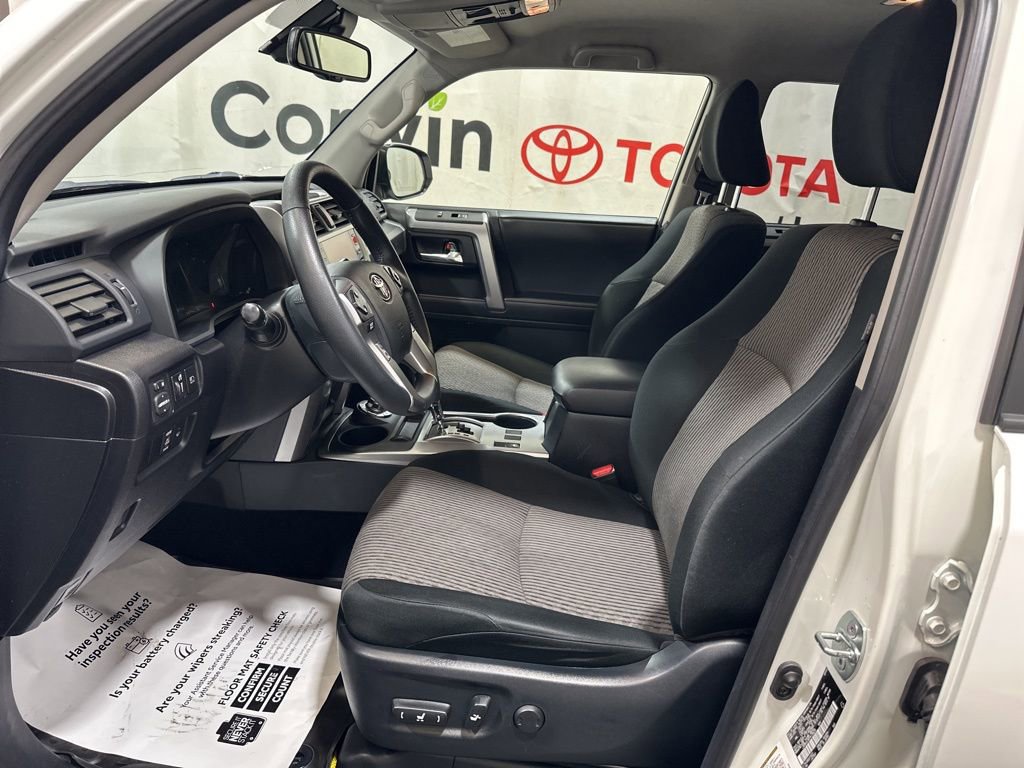 Used 2023 Toyota 4Runner SR5 AWD/4WD image 24