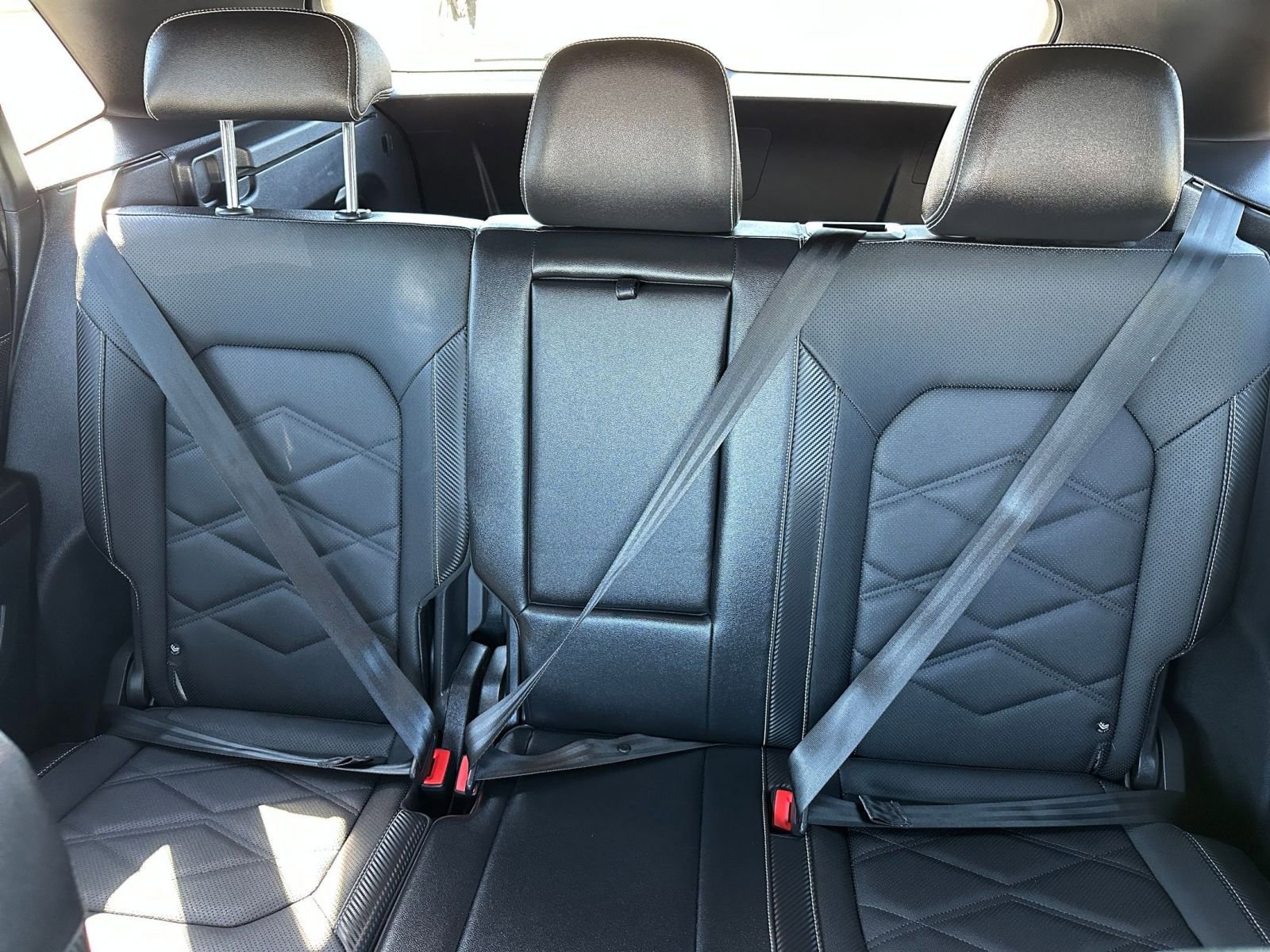 Used 2025 Volkswagen Atlas Cross Sport SE image 40