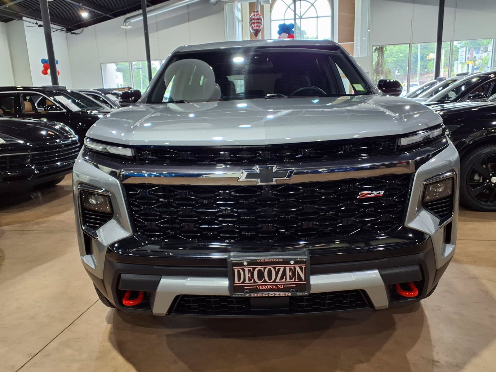 Used 2024 Chevrolet Traverse Z71 AWD/4WD image 2