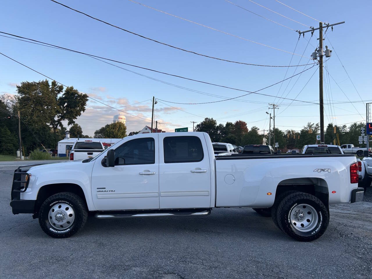 Used 2010 GMC Sierra 3500 SLT w/ SLT Convenience Package AWD/4WD image 10