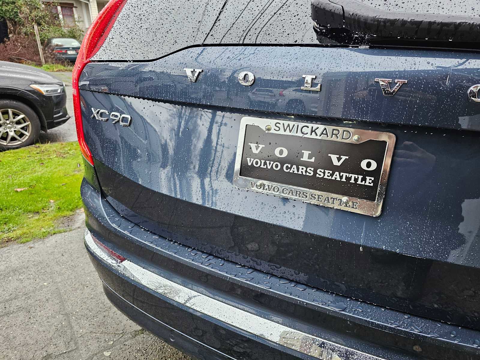 Used 2023 Volvo XC90 T8 Plus w/ Protection Package image 14