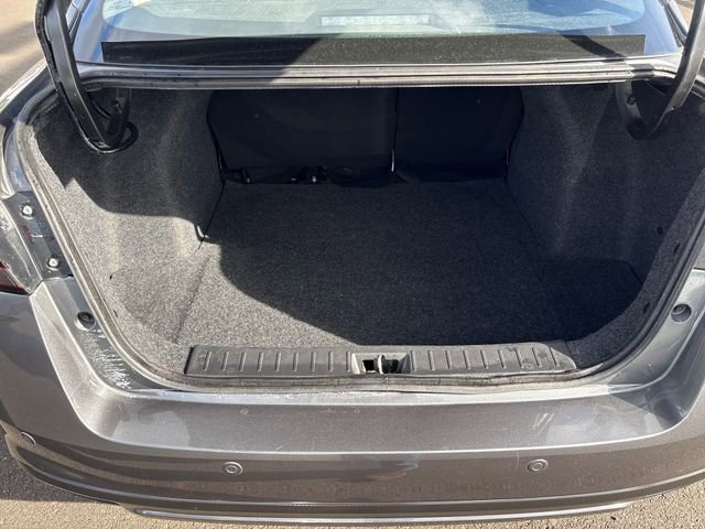 Used 2025 Nissan Versa SV FWD image 27
