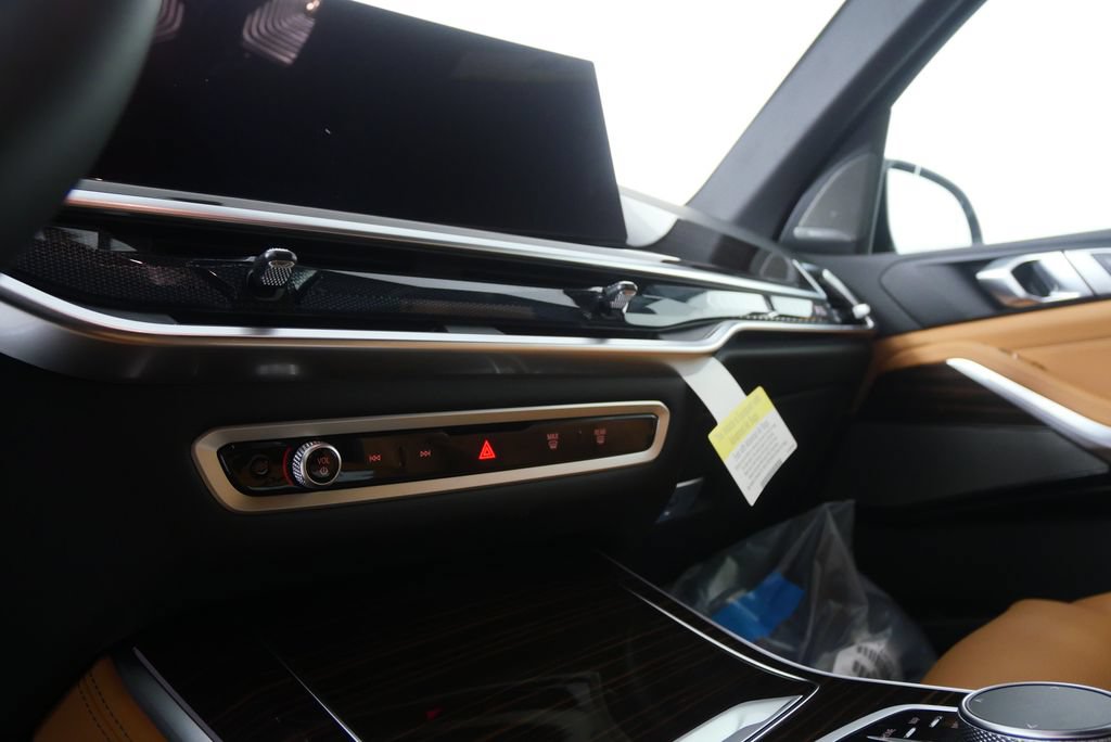 Used 2026 BMW X5 xDrive40i w/ M Sport Package AWD/4WD image 20