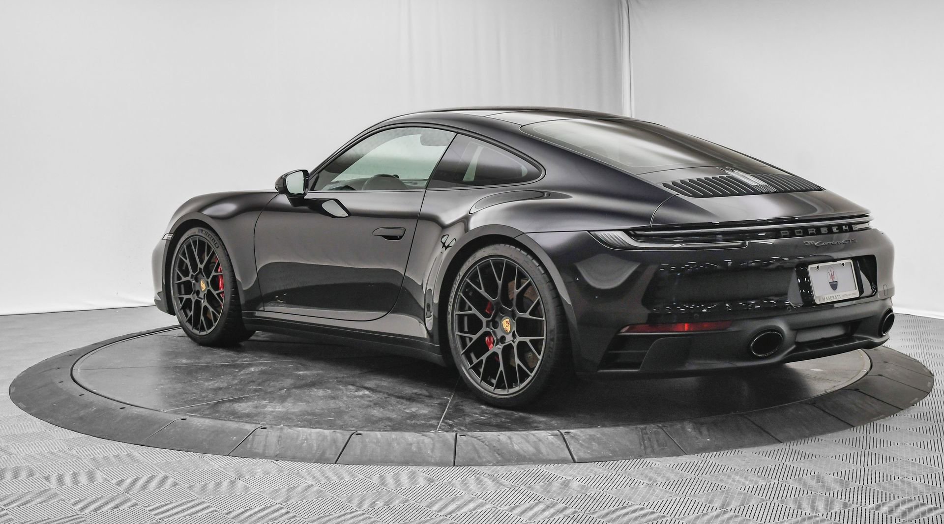 Used 2024 Porsche 911 Carrera GTS image 5