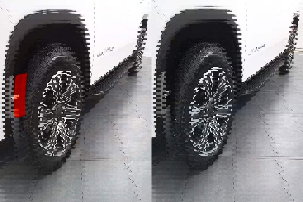 Used 2024 Jeep Wagoneer Series II image 31