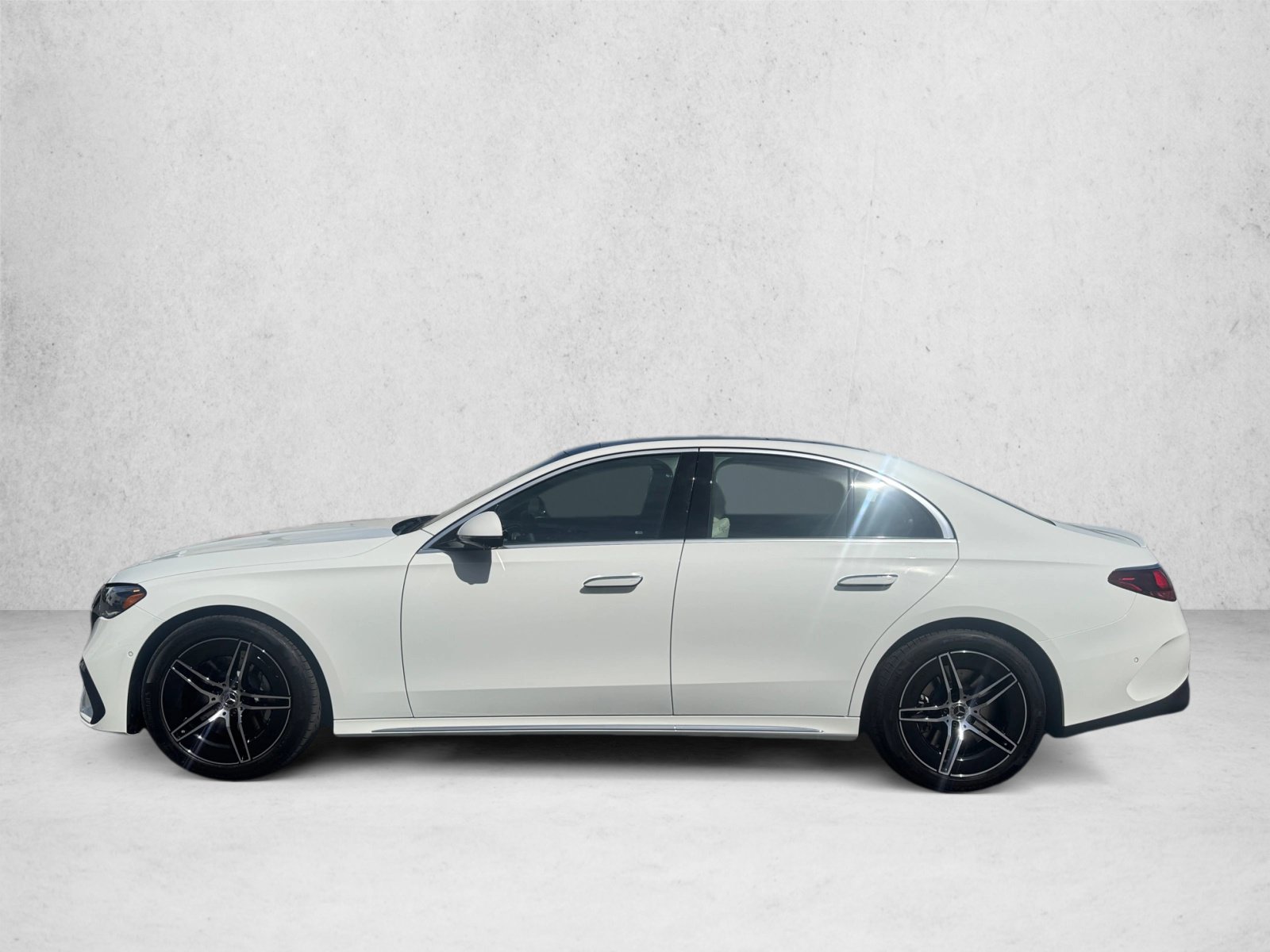 New 2027 Mercedes-Benz E 450 4MATIC Sedan image 8
