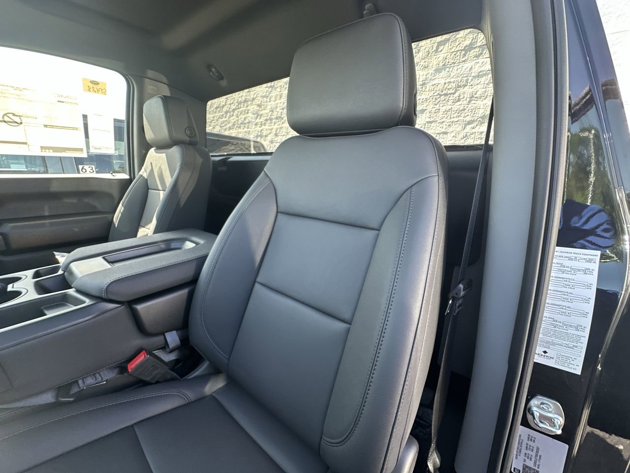 New 2025 GMC Sierra 2500 Pro w/ Convenience Package image 11